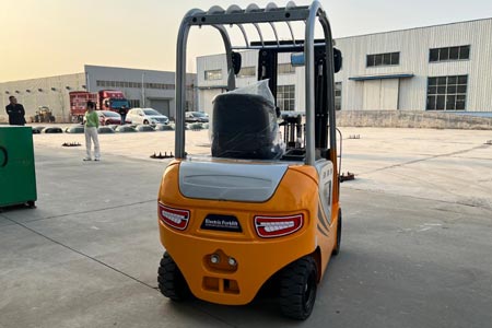 江苏省新牛盾叉车 微型叉车厂家直供现货