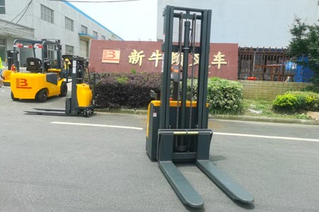 仓储设备堆垛车