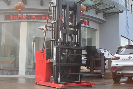 窄通道三向叉车