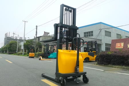 半电动液压堆高车｜标准操作流程 工厂仓储堆垛用车