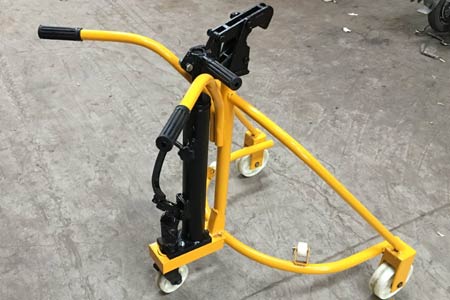 5项优势解析 现货电动站驾式油桶搬运车选型