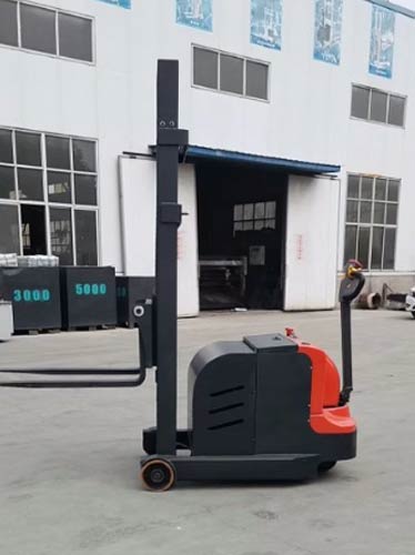 无支腿堆高车