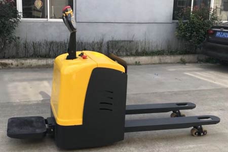 仓储全电动地牛选型