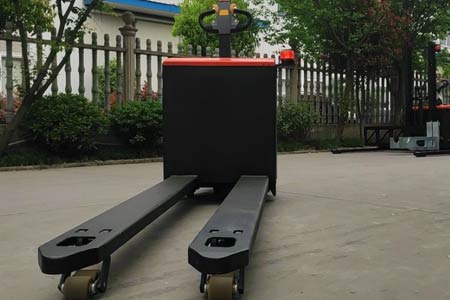 站驾式全电动搬运车怎么操作？牢记操作要点